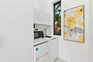 110 NE 16th Pl, Fort Lauderdale, FL 33305 - Photo 17