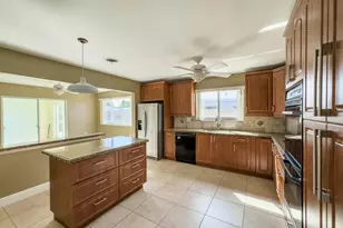 1025 Yale Dr, Hollywood, FL 33021 - Photo 7