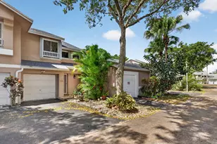 1991 Discovery Cir E, Deerfield Beach, FL 33442 - Photo 1