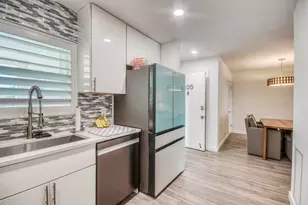 236 Castlewood Dr, North Palm Beach, FL 33408 - Photo 7