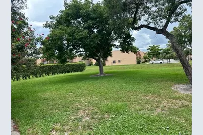 5584 NW 59th Place, Tamarac, FL 33319 - Photo 35