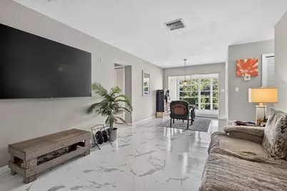 941 Crystal Lake Drive, Deerfield Beach, FL 33064 - Photo 5