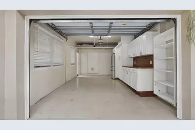 3745 Oaks Clubhouse Drive #V-8, Pompano Beach, FL 33069 - Photo 47