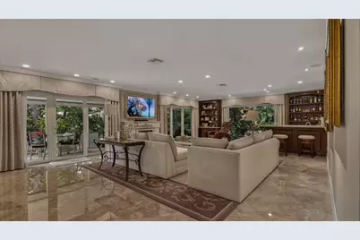 3745 Oaks Clubhouse Drive #V-8, Pompano Beach, FL 33069 - Photo 5