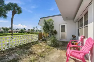 2886 Fernley Dr E, West Palm Beach, FL 33415 - Photo 17