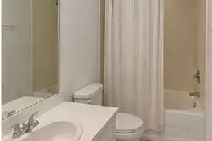 1300 NE 109th St, Miami, FL 33161 - Photo 11