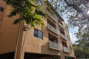 1300 NE 109th St, Miami, FL 33161 - Photo 5