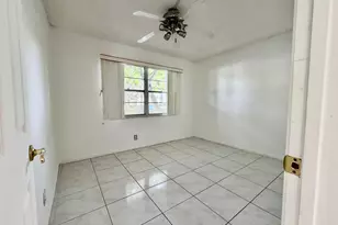 12500 SW 6th St, Pembroke Pines, FL 33027 - Photo 15
