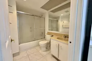 12500 SW 6th St, Pembroke Pines, FL 33027 - Photo 17