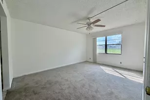 12500 SW 6th St, Pembroke Pines, FL 33027 - Photo 11