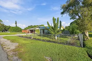950 Revels Ln, Fort Pierce, FL 34982 - Photo 3