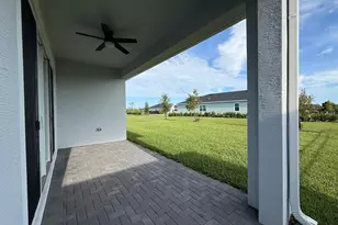 1217 SE Crosswood Wy, Port Saint Lucie, FL 34984 - Photo 23