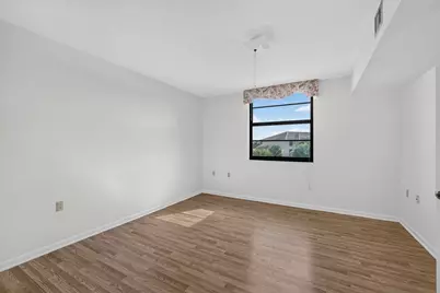 3710 Whitehall Drive #401, West Palm Beach, FL 33401 - Photo 17