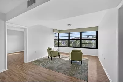 3710 Whitehall Drive #401, West Palm Beach, FL 33401 - Photo 13