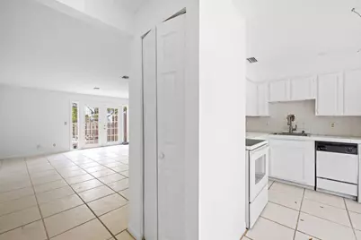 217 Old English Drive, Jupiter, FL 33458 - Photo 5