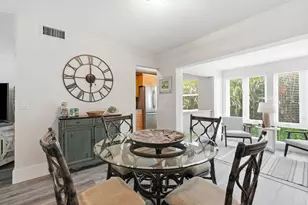 20 Colonial Club Dr, Boynton Beach, FL 33435 - Photo 9