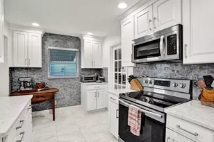 2012 SW 18th Dr, Boynton Beach, FL 33426 - Photo 9