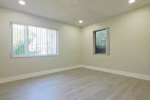 1432 NE 27th St, Wilton Manors, FL 33334 - Photo 29