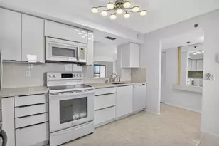 7370 S Oriole Blvd, Delray Beach, FL 33446 - Photo 5
