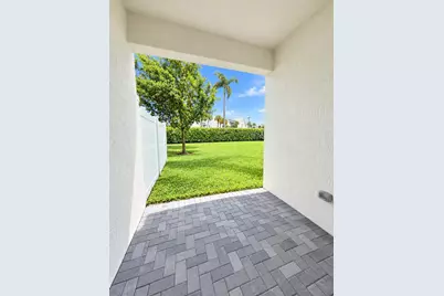 4168 Lagoon Shore Drive, Lake Worth, FL 33467 - Photo 19