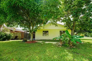4971 Palm Hill Dr, West Palm Beach, FL 33415 - Photo 3