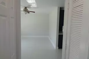 9907 Liberty Ct, Boca Raton, FL 33434 - Photo 5