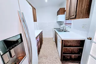 2040 NE 174th St, North Miami Beach, FL 33162 - Photo 5