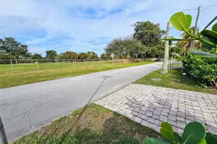 2040 NE 174th St, North Miami Beach, FL 33162 - Photo 31