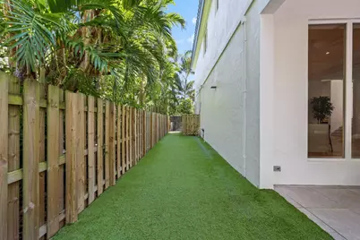 755 W Fern Drive, Boca Raton, FL 33432 - Photo 27