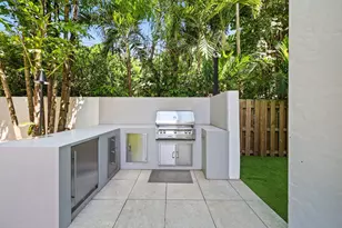 755 W Fern Dr, Boca Raton, FL 33432 - Photo 25