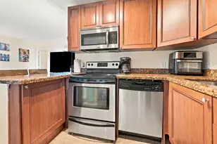 2655 NE 8th Ave, Wilton Manors, FL 33334 - Photo 7