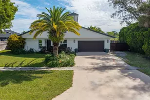 33 Oregon Ln, Boca Raton, FL 33487 - Photo 1