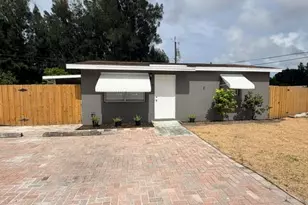 3642 Gulfstream Rd, Palm Springs, FL 33461 - Photo 1