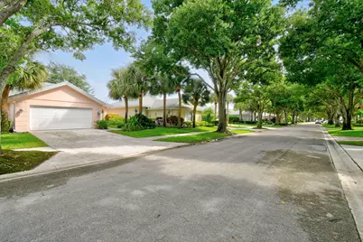 1081 Bedford Avenue, Palm Beach Gardens, FL 33403 - Photo 43