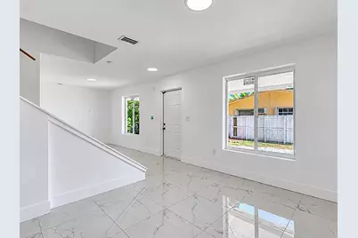 2805 NW 11th Street, Miami, FL 33125 - Photo 23