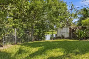 2805 NW 11th St, Miami, FL 33125 - Photo 13