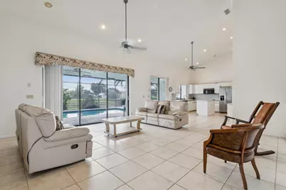 1240 NW 100th Way NW, Plantation, FL 33322 - Photo 17