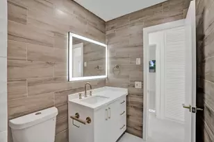8351 NW 19th St, Pembroke Pines, FL 33024 - Photo 27