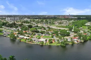 4101 SW 48th Ct, Dania Beach, FL 33314 - Photo 17