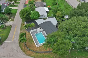 4101 SW 48th Ct, Dania Beach, FL 33314 - Photo 5