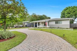 731 NE 49th St, Oakland Park, FL 33334 - Photo 29