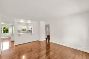 731 NE 49th St, Oakland Park, FL 33334 - Photo 5