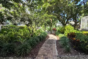 327 Chatham Chatham P, West Palm Beach, FL 33417 - Photo 13