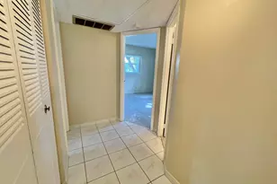 4701 NW 34th St, Lauderdale Lakes, FL 33319 - Photo 11