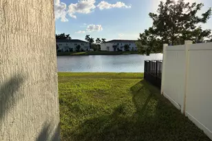 4181 Lagoon Shore Dr, Lake Worth, FL 33467 - Photo 9