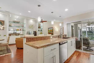8701 Chapman Oak Ct, Palm Beach Gardens, FL 33410 - Photo 15