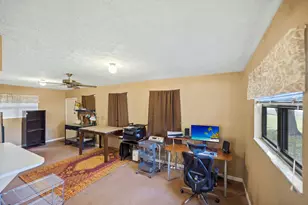 1632 SW Sylvester Ln, Port Saint Lucie, FL 34984 - Photo 17