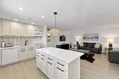 74 Normandy B, Delray Beach, FL 33484 - Photo 3