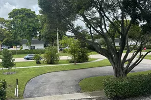 340 NW 19th St, Boca Raton, FL 33432 - Photo 9