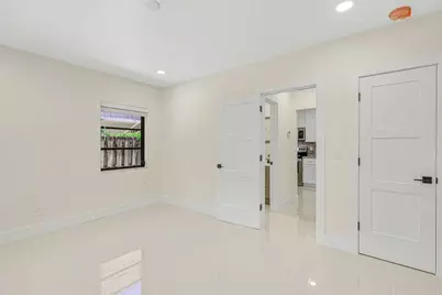 1615 S Federal Highway #B, Lake Worth Beach, FL 33460 - Photo 11